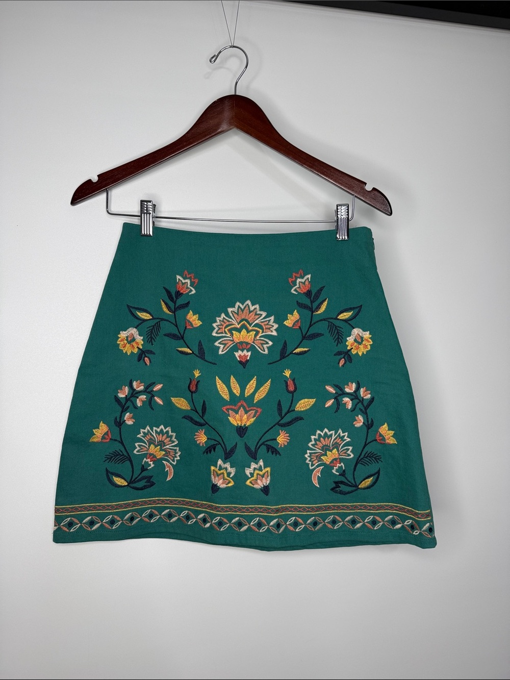 Miami Embroidered Teal Floral A-Line Mini Skirt Size Small
